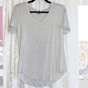 Black and white stripe top